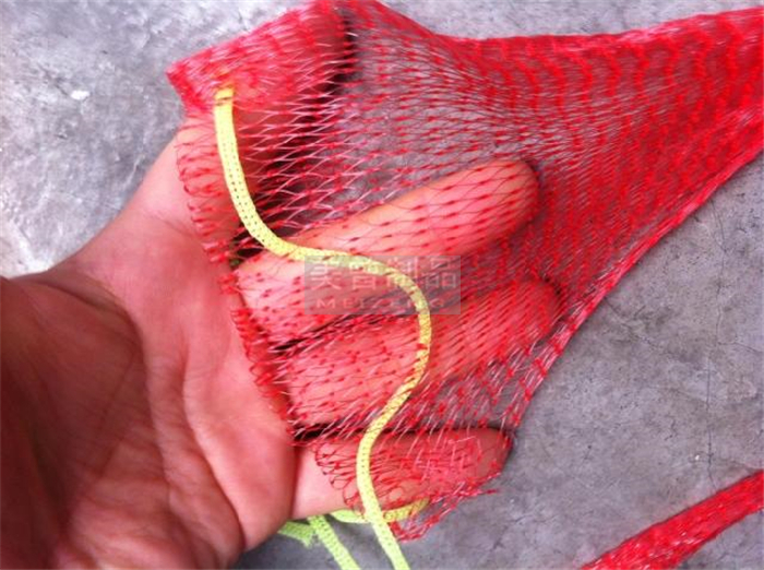吊西瓜网兜 大棚挂哈密瓜的塑料网袋与尼龙编织手提袋的实用解析